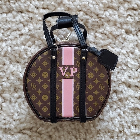 Integrity Toys Fashion Royalty Doll Luggage - Picture 8 of 8